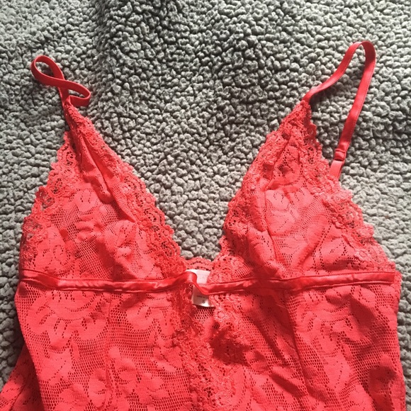 Victorias Secret Lace Cami - Picture 2 of 2